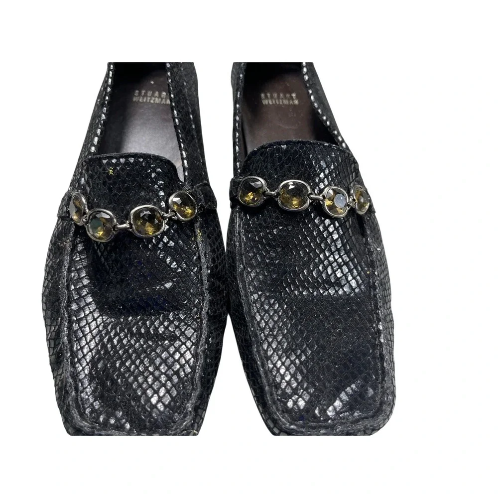 Stuart Weitzman Black Embossed Snake Print Loafers Jeweled‎ Chain Size 7